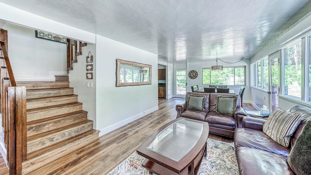 Photo of Livingroom in Sierra Cedars