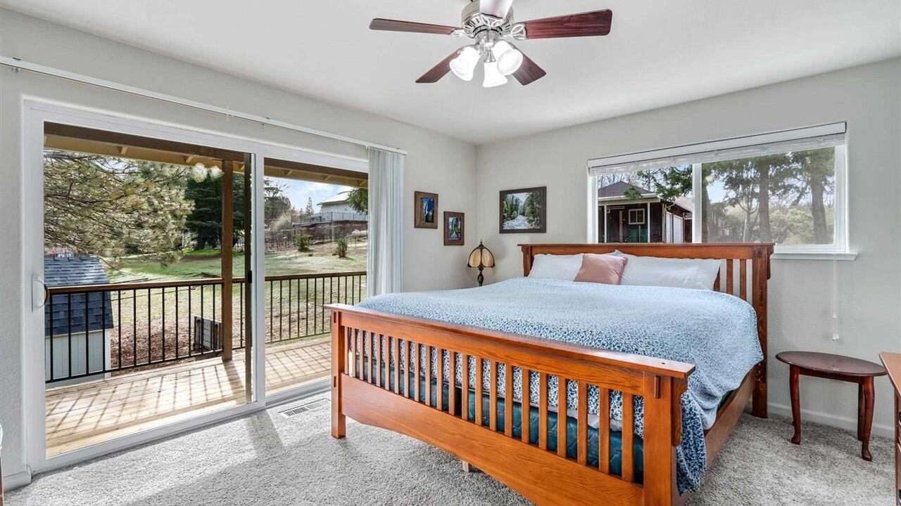Photo of Bedroom in Groveland