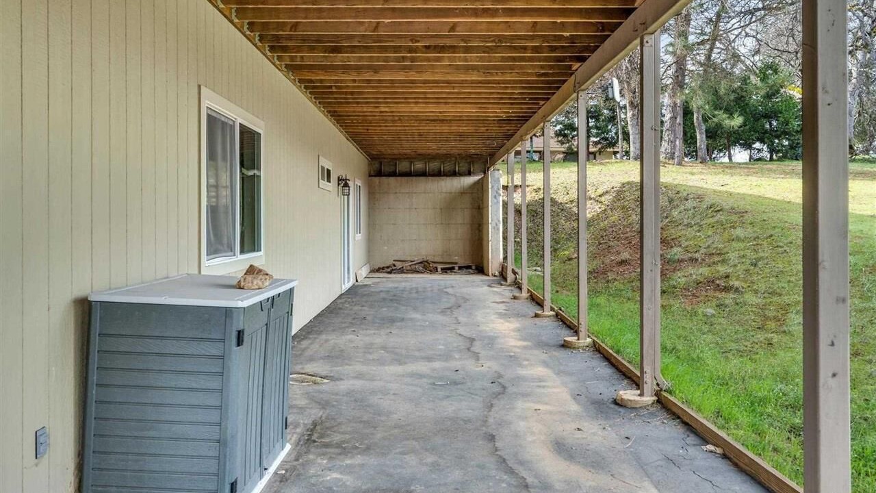 Photo of Patio Balcony in Groveland