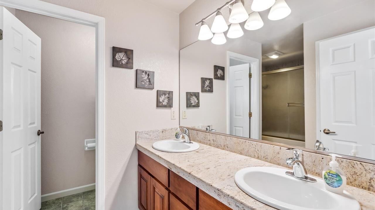 Photo of Bathroom in Groveland