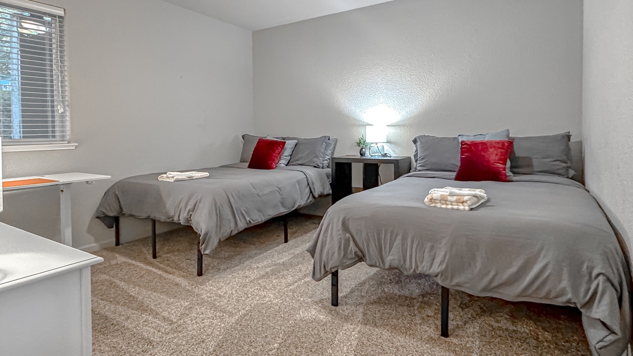 Photo of Bedroom in Groveland