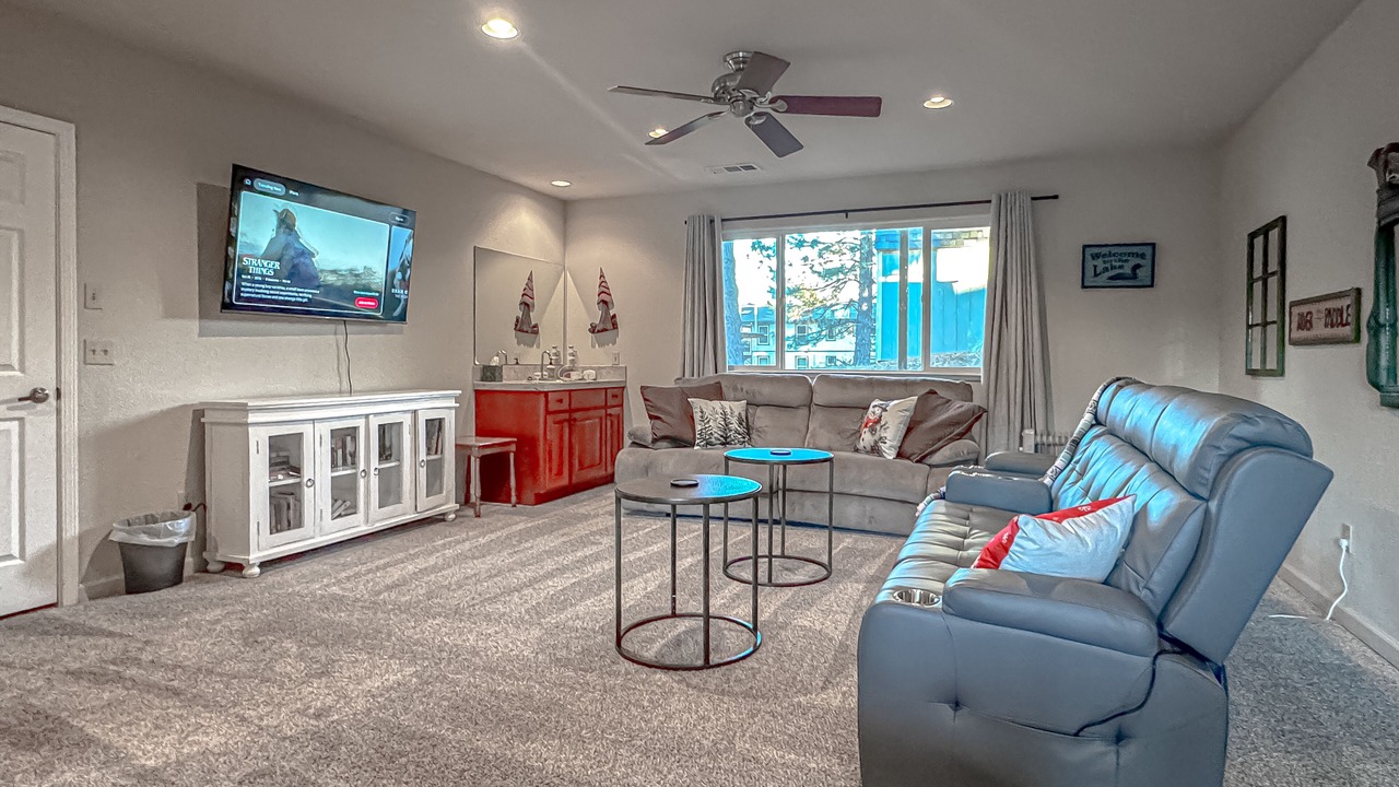 Photo of Livingroom in Groveland