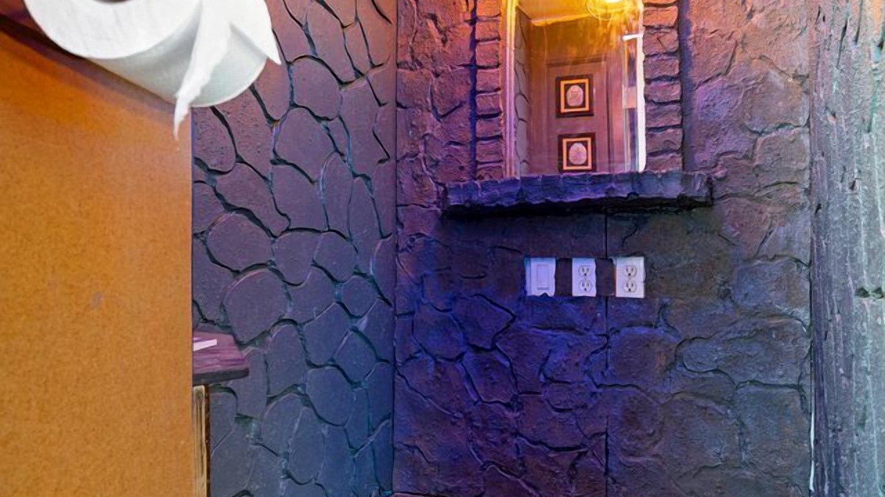 Photo of Bathroom in Leona Valley