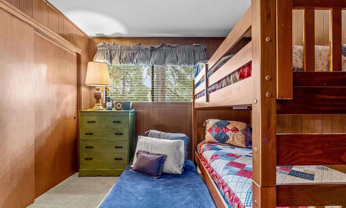 Photo of Bedroom in Homewood