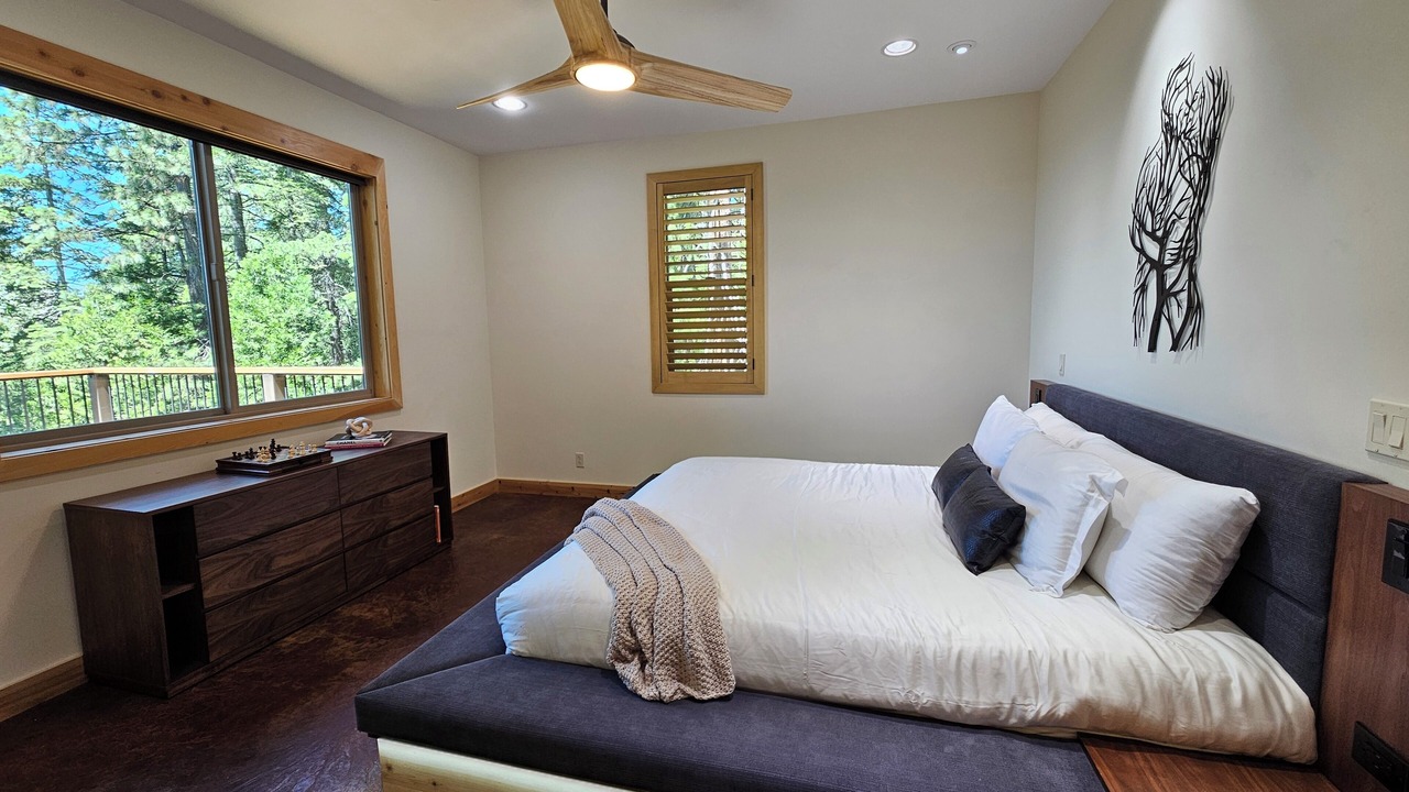 Photo of Bedroom in Mi-Wuk Village