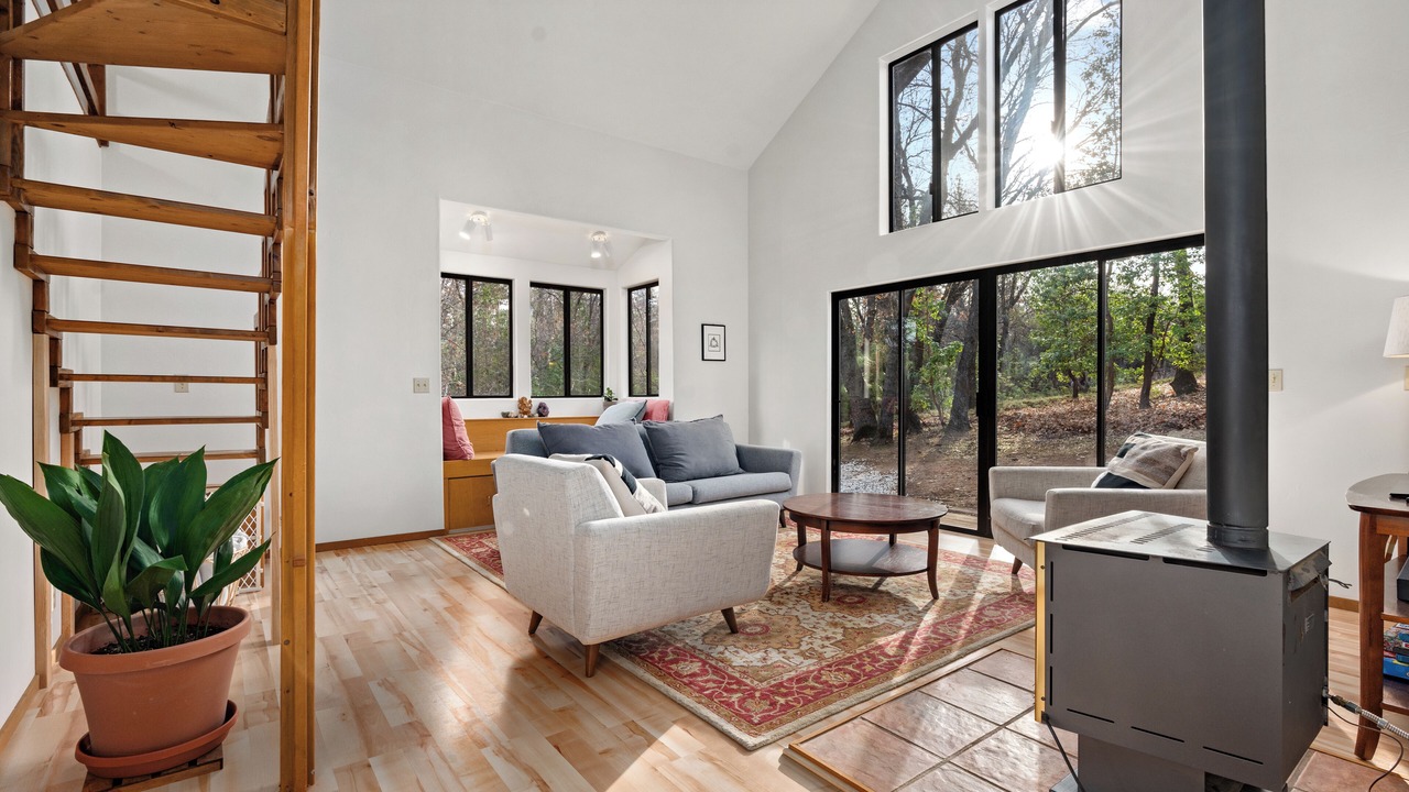 Photo of Livingroom in Nevada City