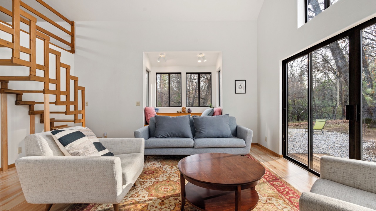 Photo of Livingroom in Nevada City