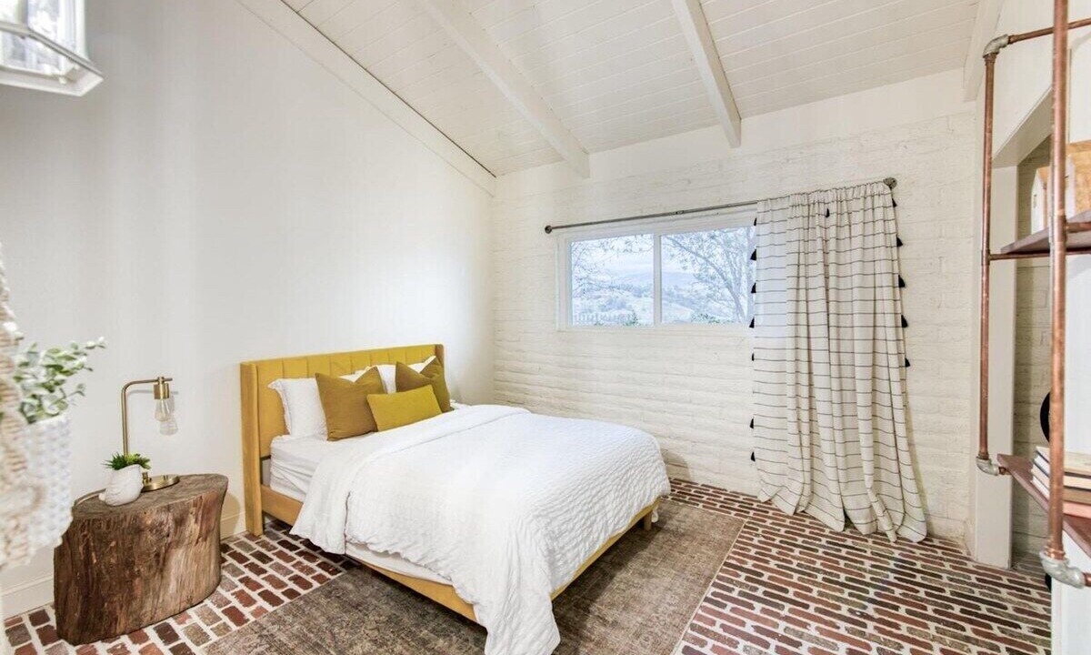 Photo of Bedroom in Coarsegold