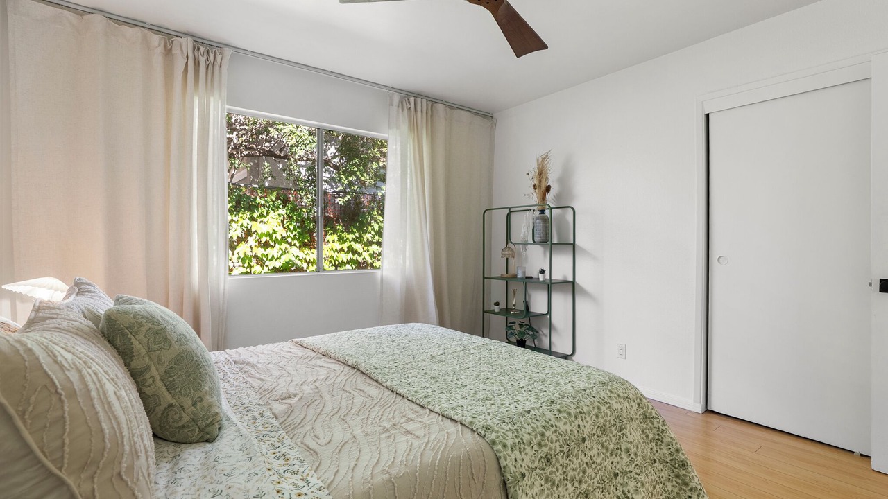 Photo of Bedroom in Carlson Park