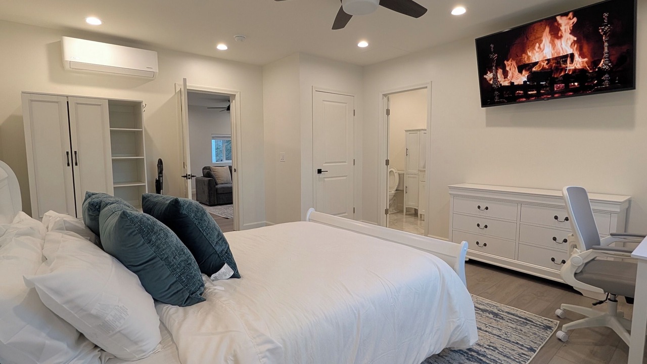 Photo of Bedroom in Santa Clarita
