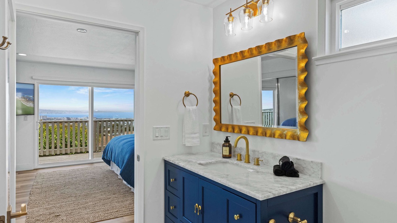 Photo of Bedroom in Seaside