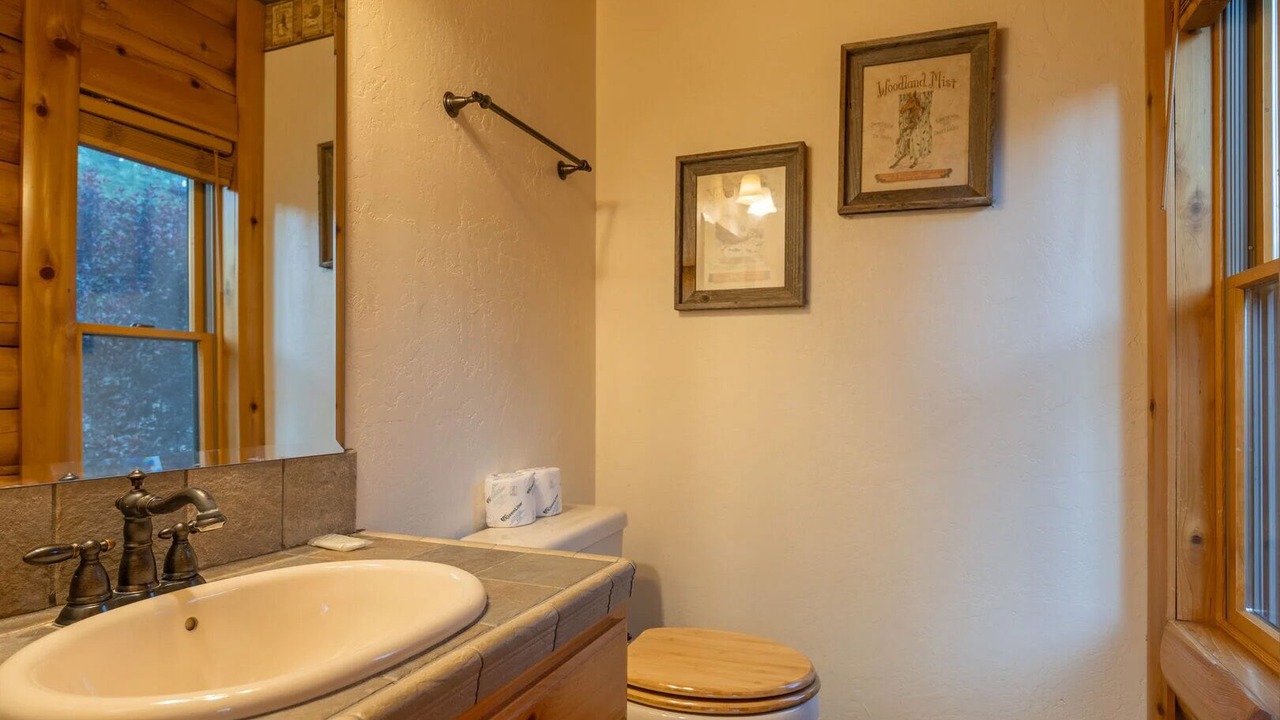 Photo of Bathroom in Whispering Forest