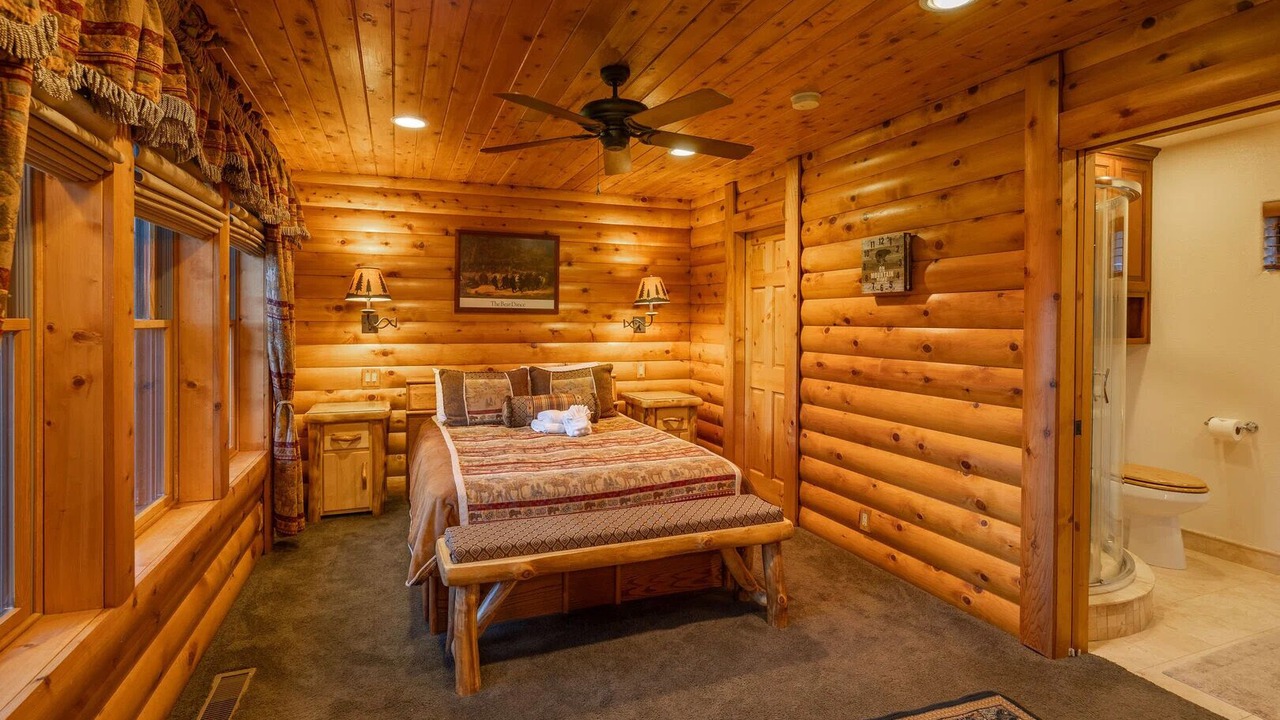 Photo of Bathroom in Whispering Forest