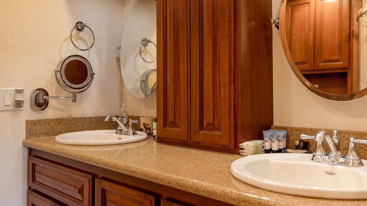 Photo of Bathroom in Whispering Forest