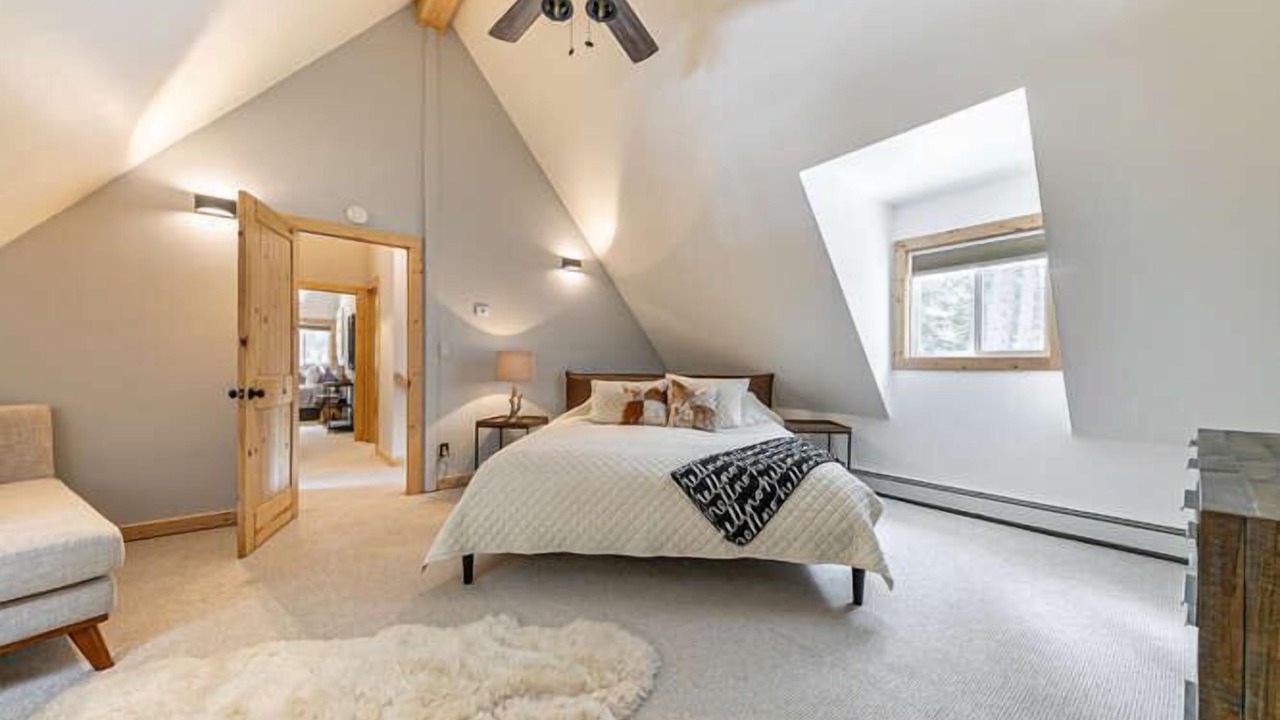 Photo of Bedroom in Tahoe Pines