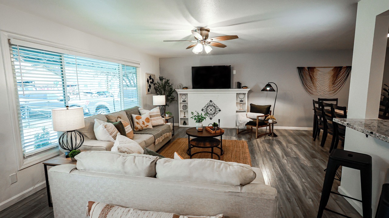 Photo of Livingroom in Sacramento
