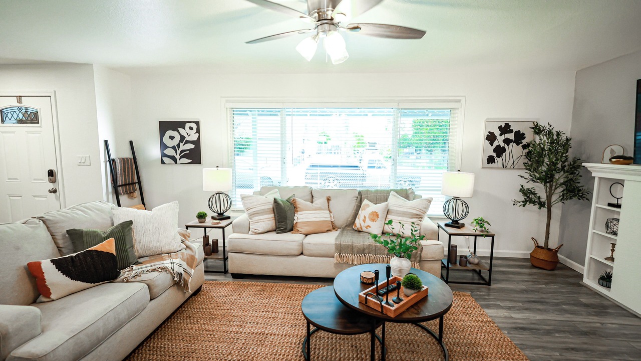 Photo of Livingroom in Sacramento