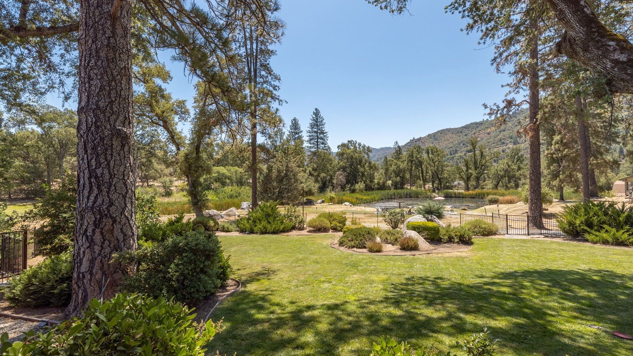 Photo of Outdoor in Oakhurst