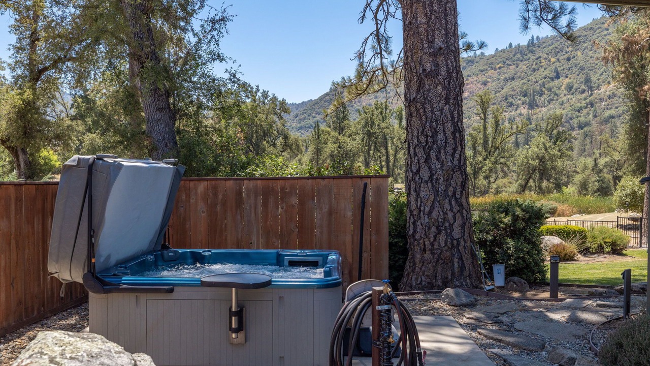 Photo of Outdoor in Oakhurst