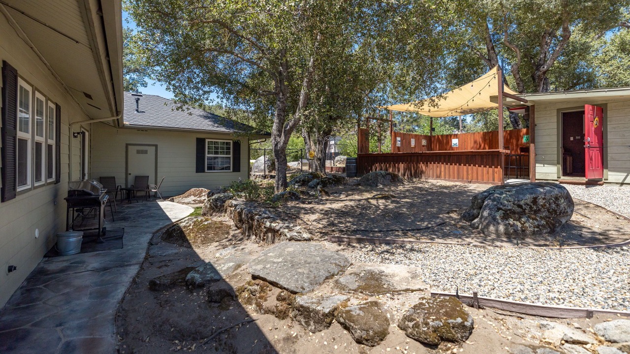 Photo of Patio Balcony in Oakhurst