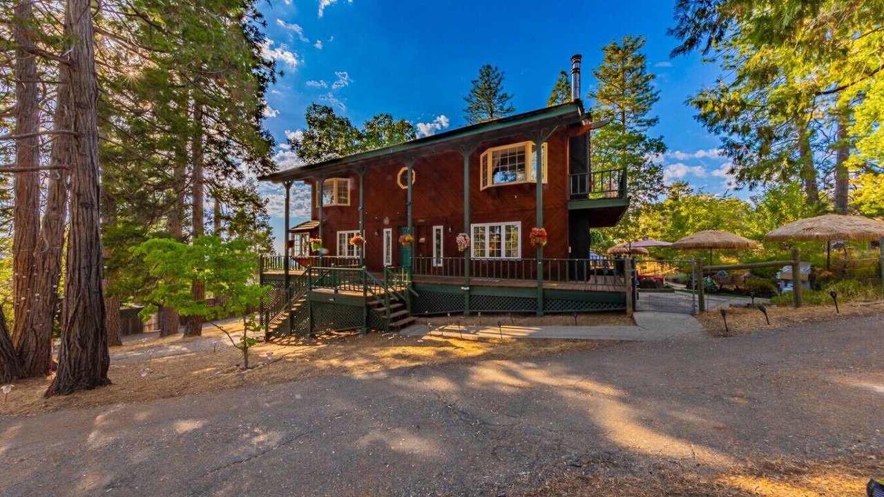 Photo of Outdoor in Oakhurst