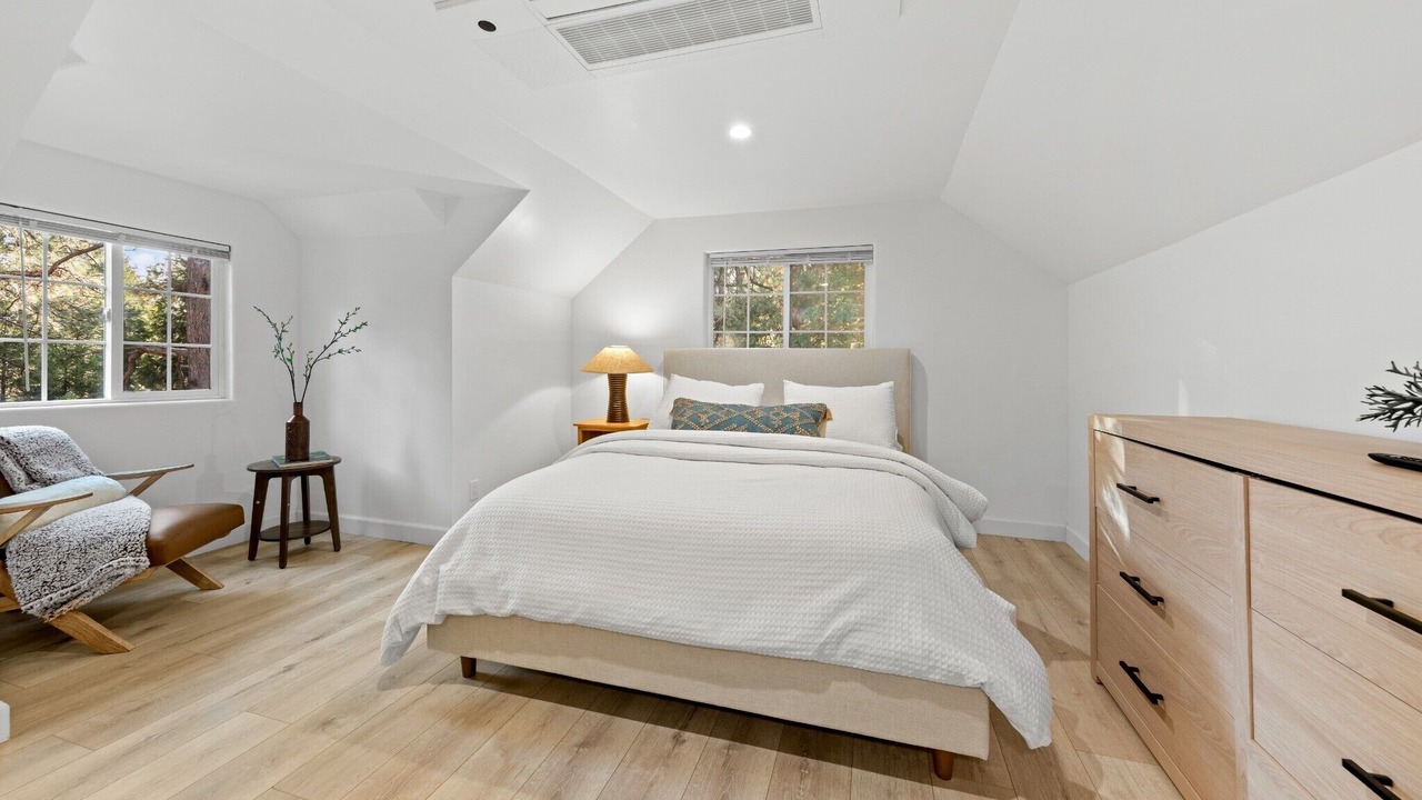 Photo of Bedroom in Pollock Pines