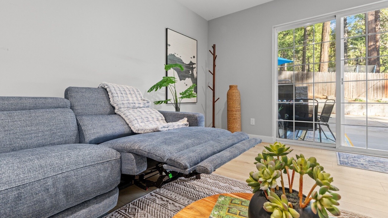 Photo of Livingroom in Pollock Pines