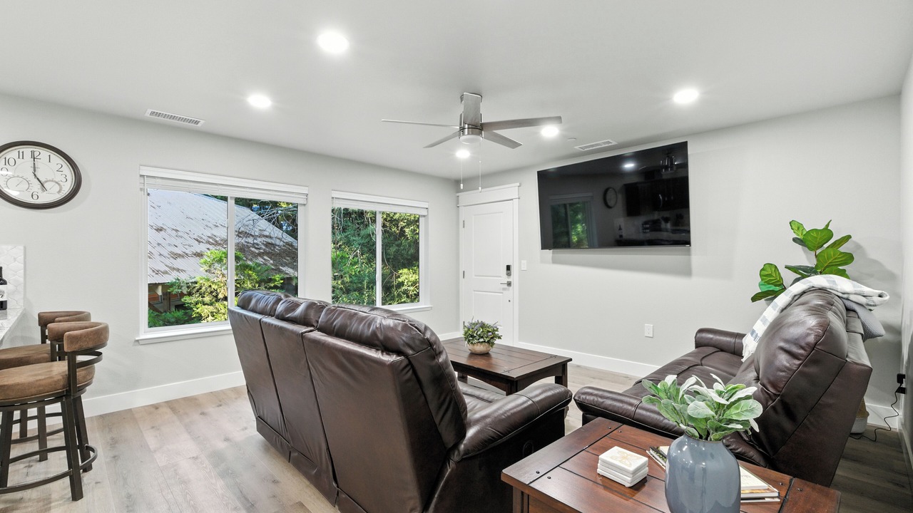 Photo of Livingroom in Auberry