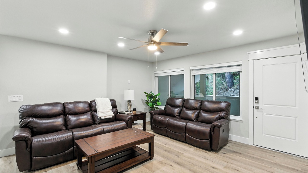 Photo of Livingroom in Auberry