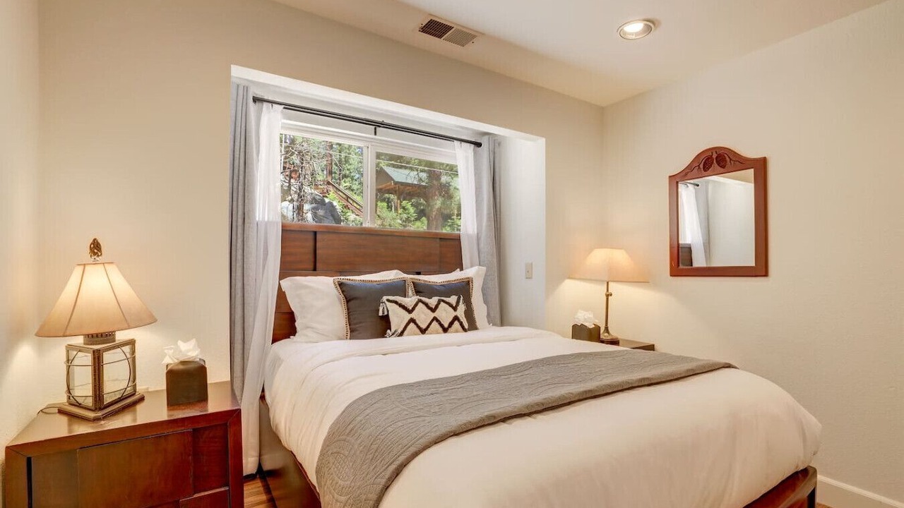 Photo of Bedroom in Tahoe Village