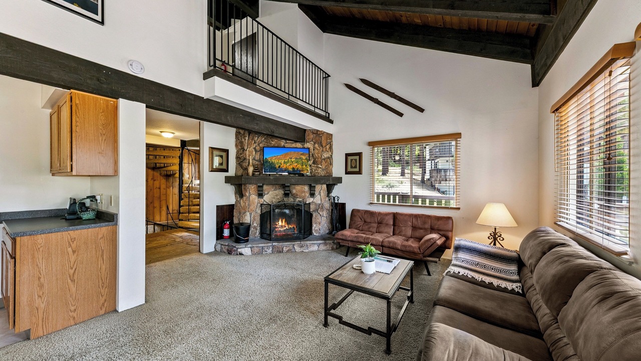 Photo of Livingroom in Tahoe Tyrol