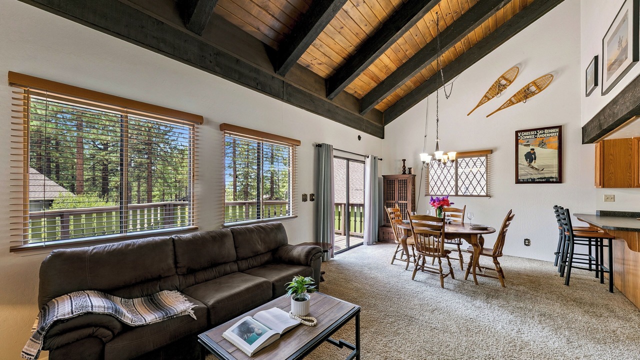 Photo of Livingroom in Tahoe Tyrol