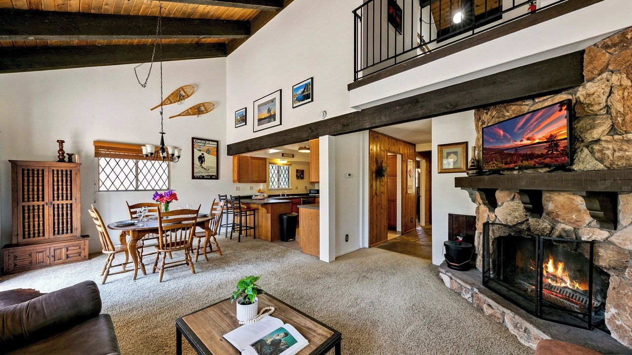 Photo of Livingroom in Tahoe Tyrol