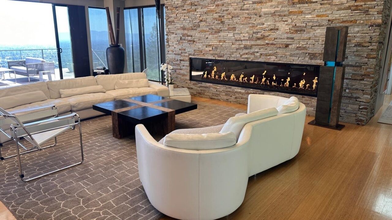 Photo of Livingroom in Loyola