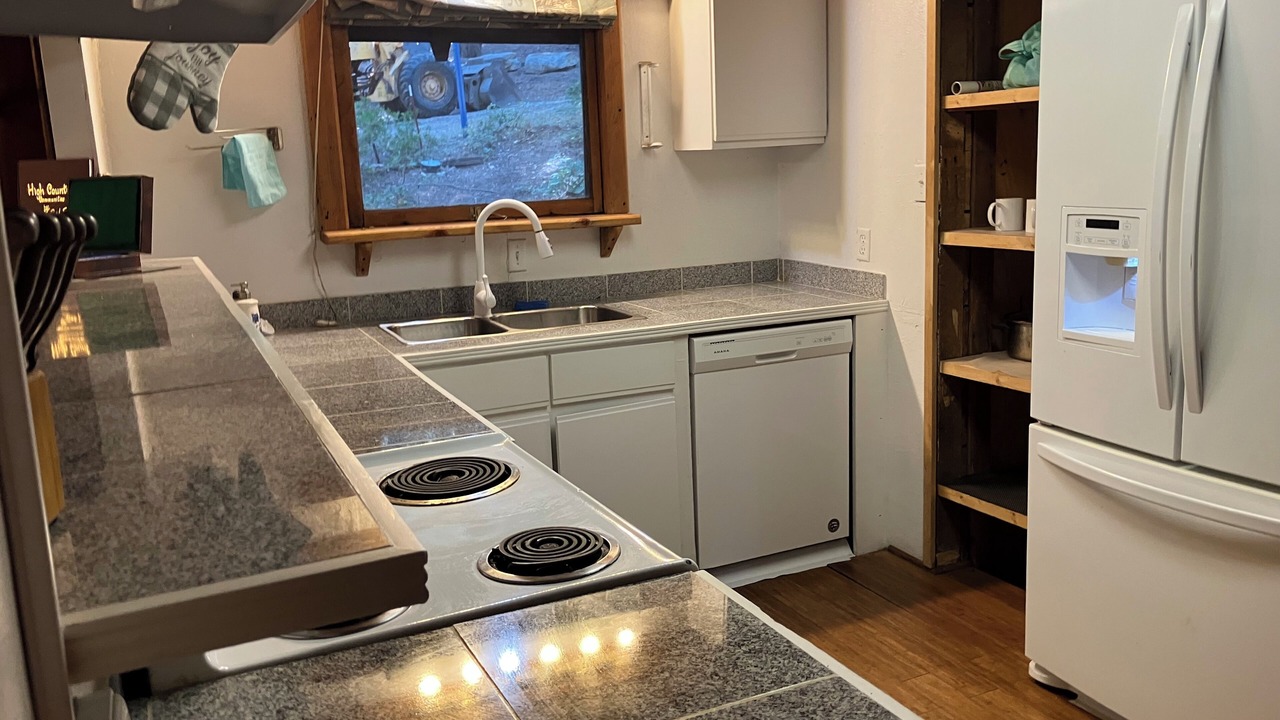Photo of Kitchen in Alta Sierra