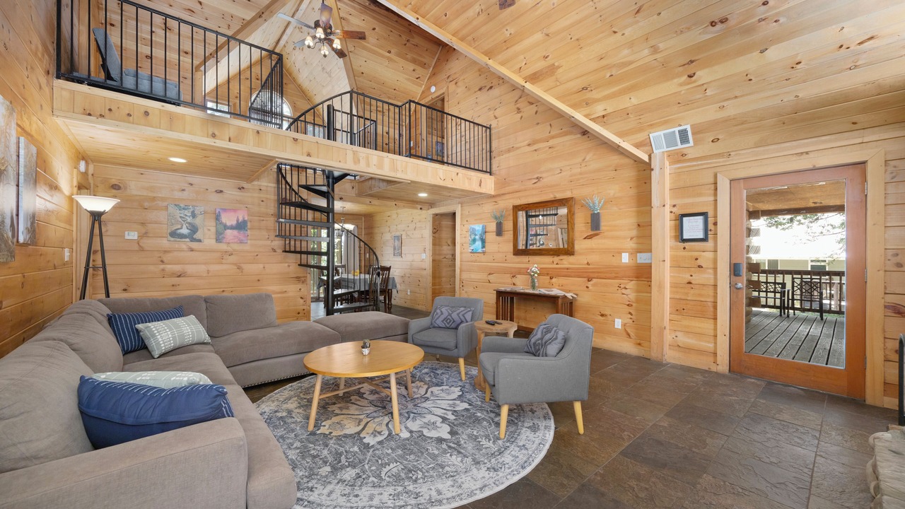 Photo of Livingroom in Alta Sierra