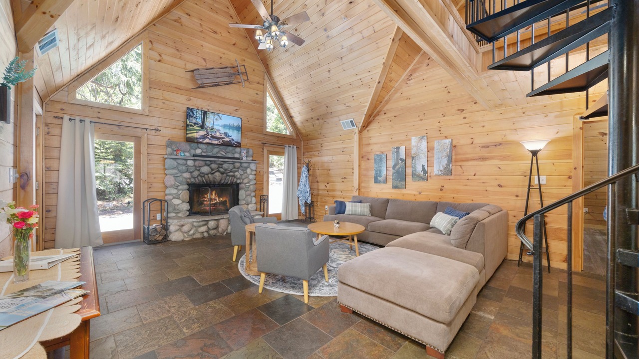 Photo of Livingroom in Alta Sierra