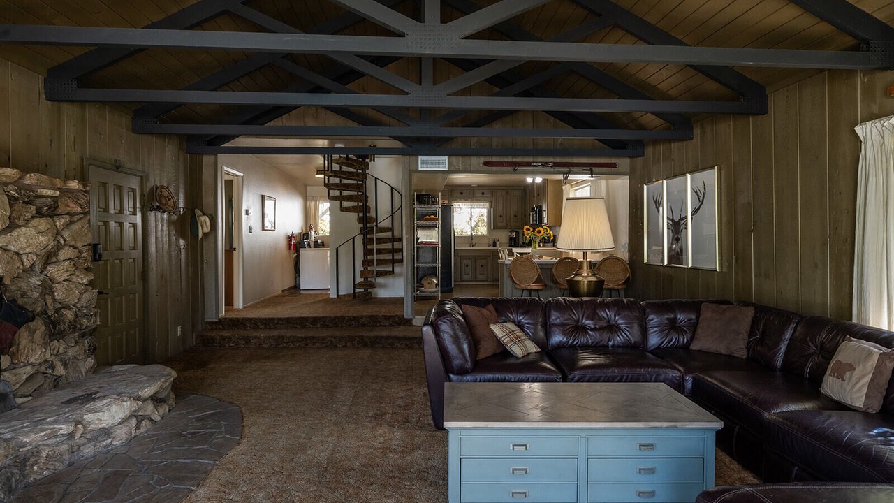 Photo of Livingroom in Bass Lake