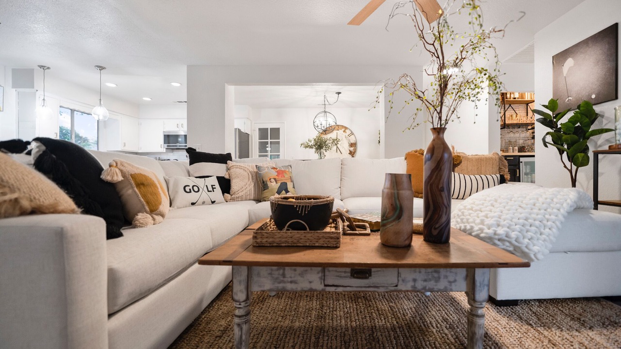 Photo of Livingroom in Springville