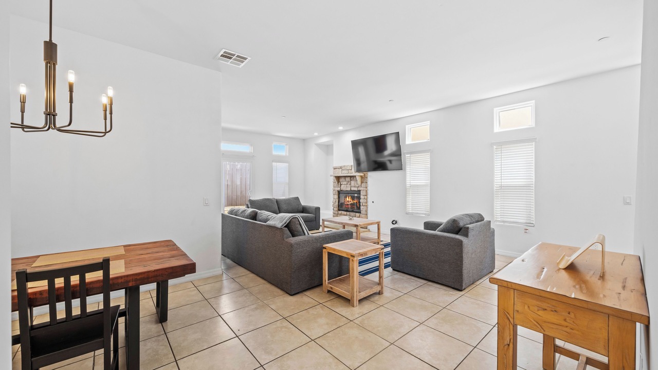 Photo of Livingroom in Lincoln Acres
