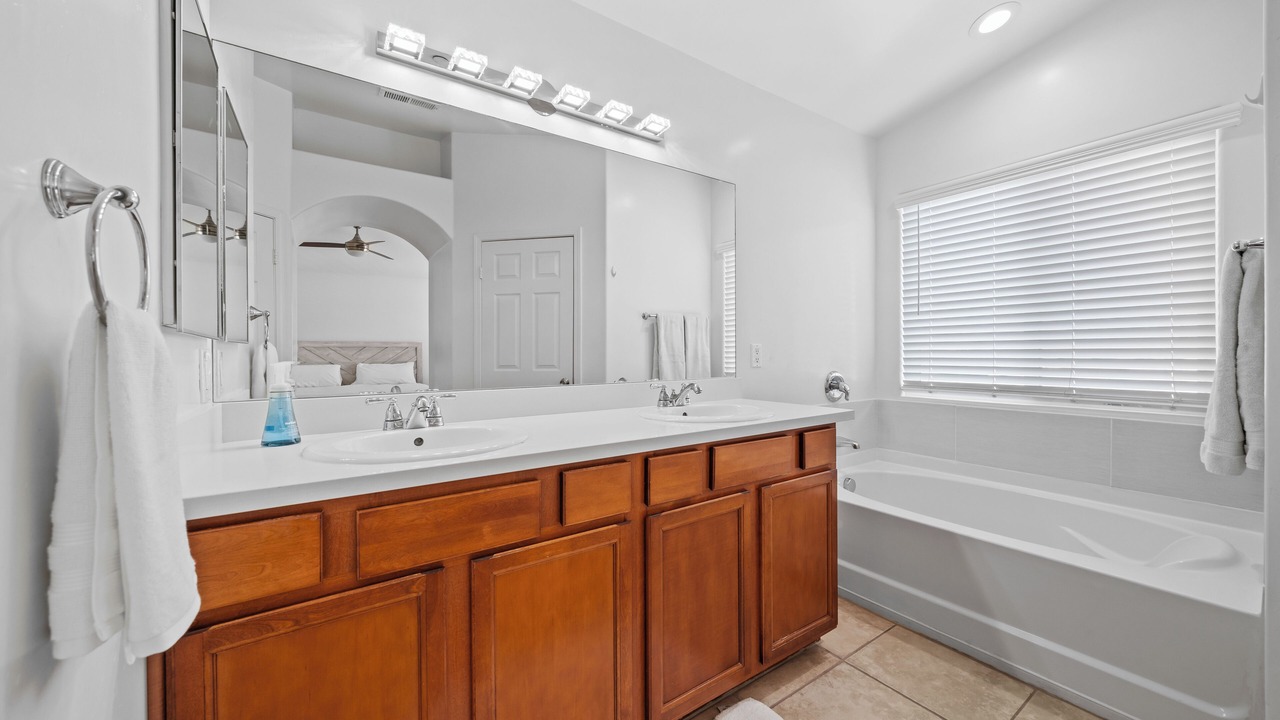 Photo of Bathroom in Lincoln Acres