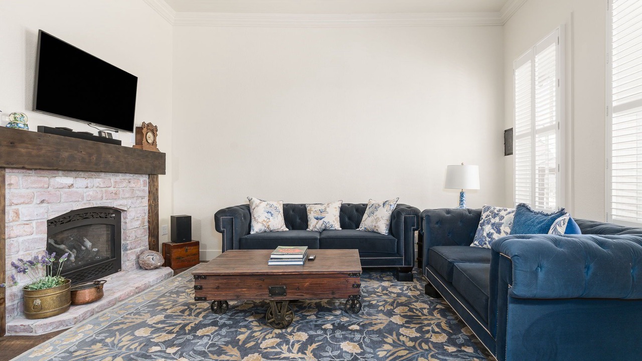 Photo of Livingroom in Virginia City