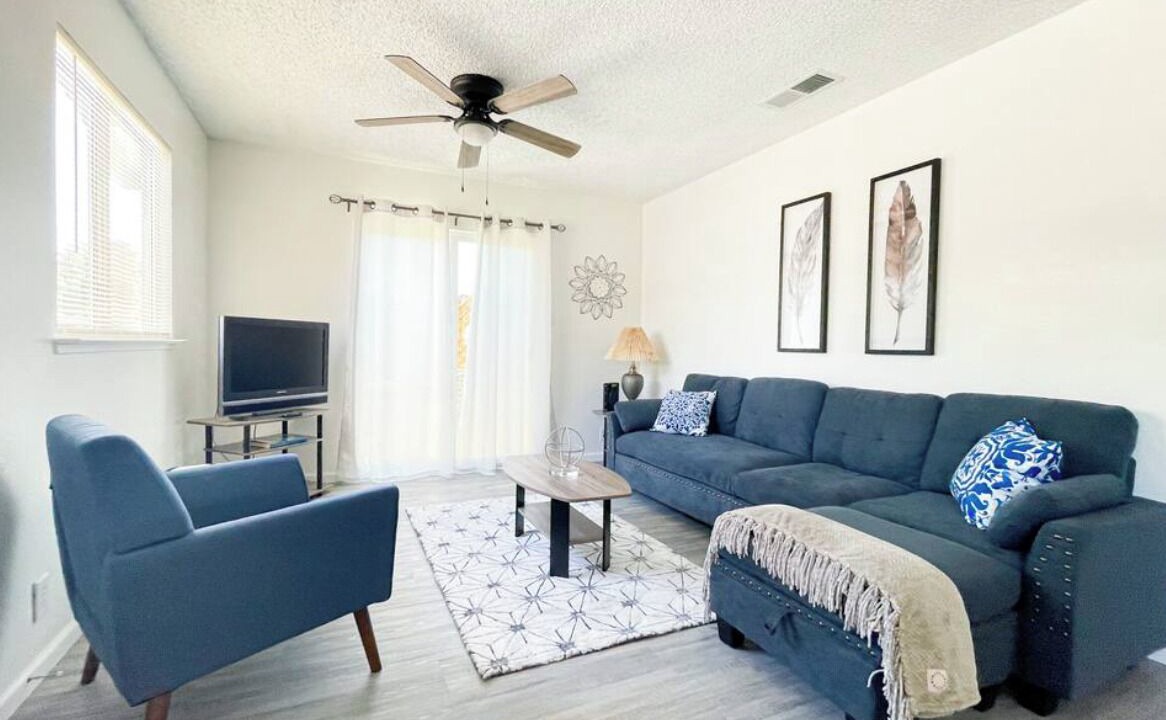 Photo of Livingroom in Coalinga