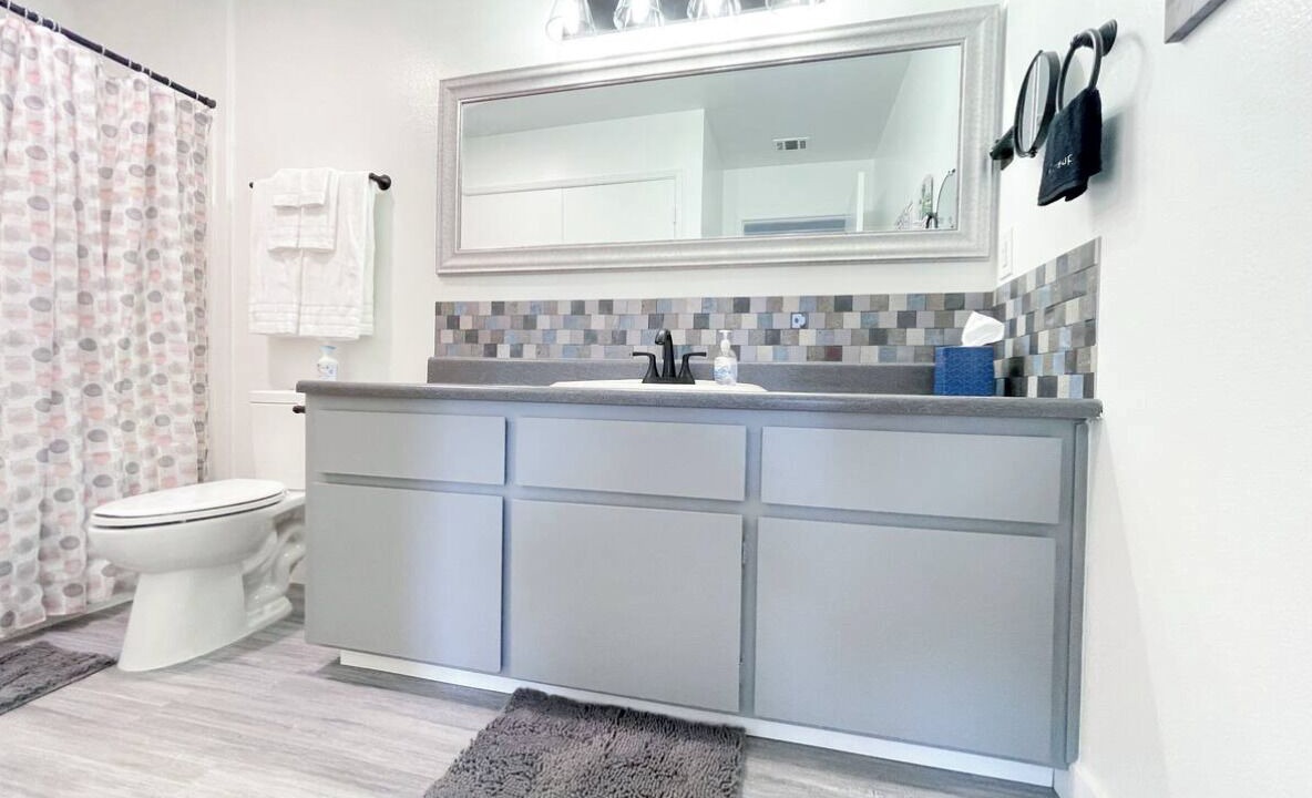 Photo of Bathroom in Coalinga