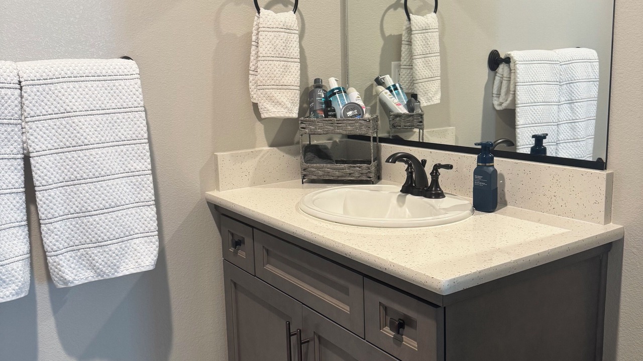 Photo of Bathroom in Raisin