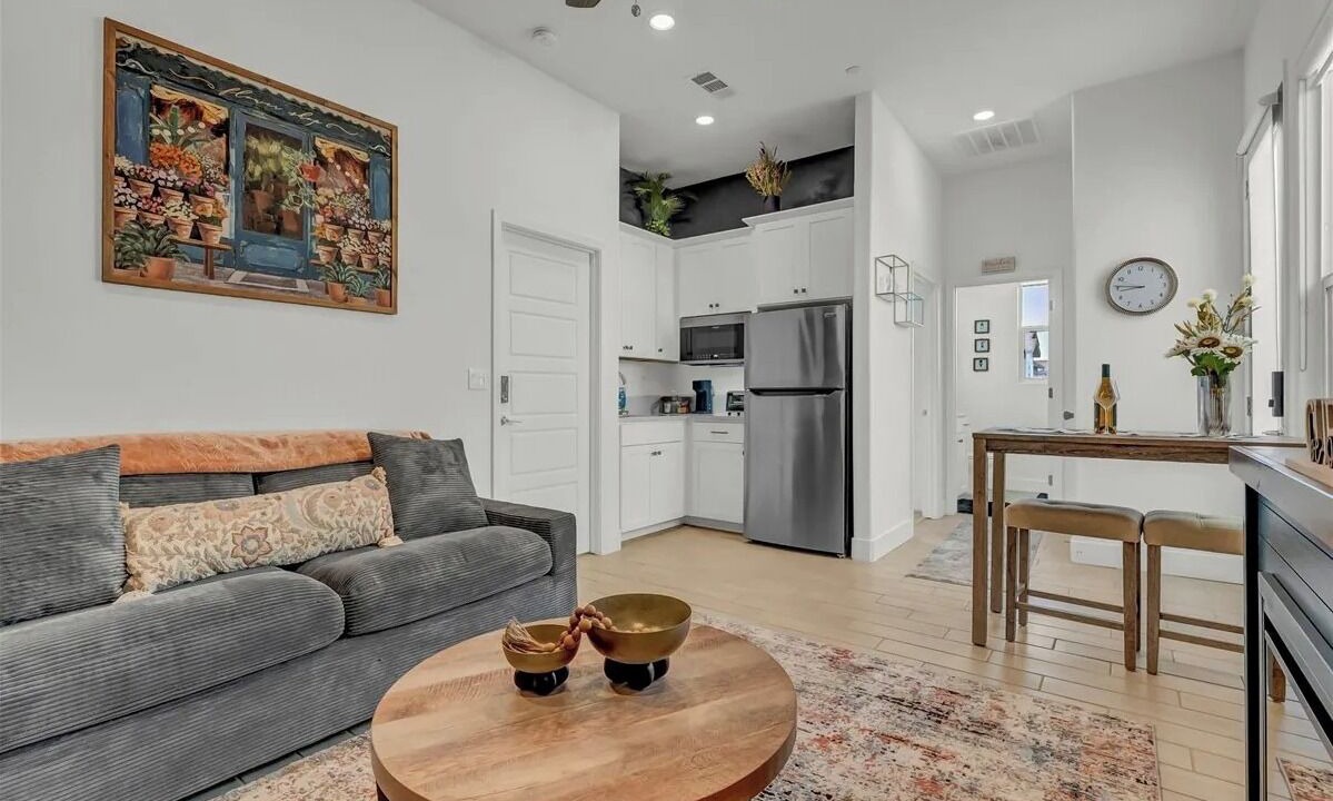 Photo of Livingroom in Hanford