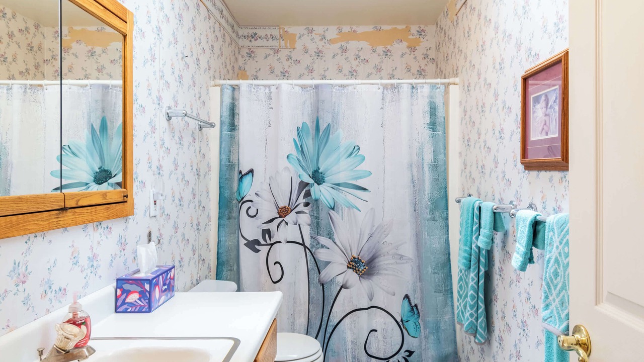 Photo of Bathroom in Groveland