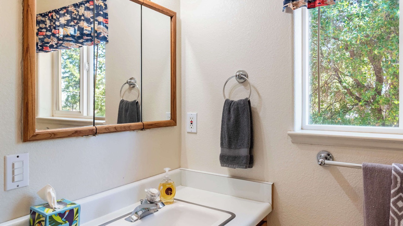Photo of Bathroom in Groveland