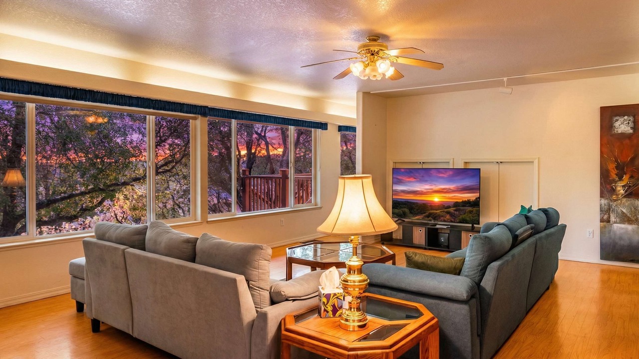 Photo of Livingroom in Groveland