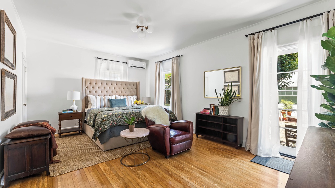 Photo of Bedroom in Mid City